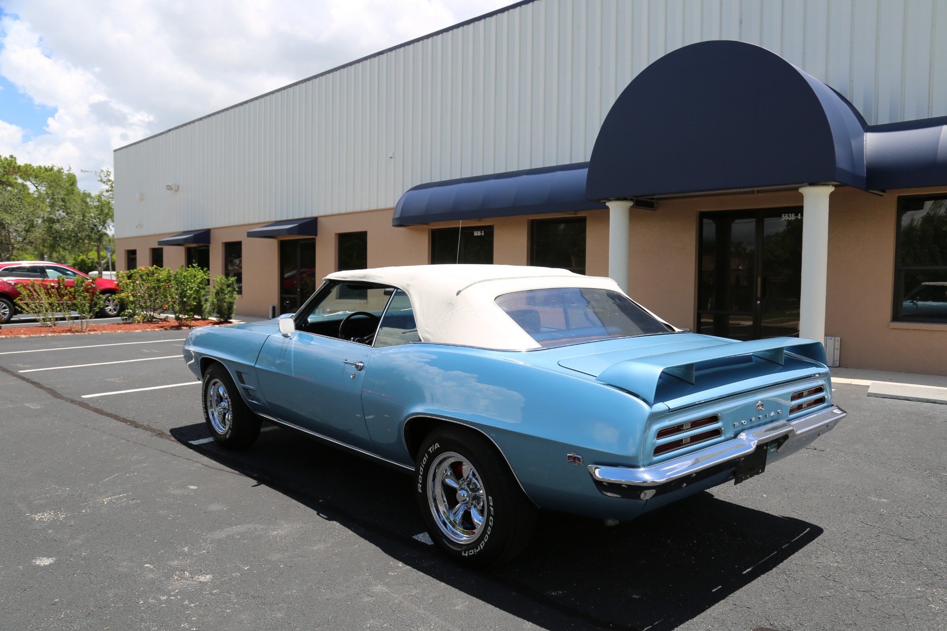 Used 1969 Pontiac Firebird Convertible for sale Sold at Muscle Cars for Sale Inc. in Fort Myers FL 33912 7