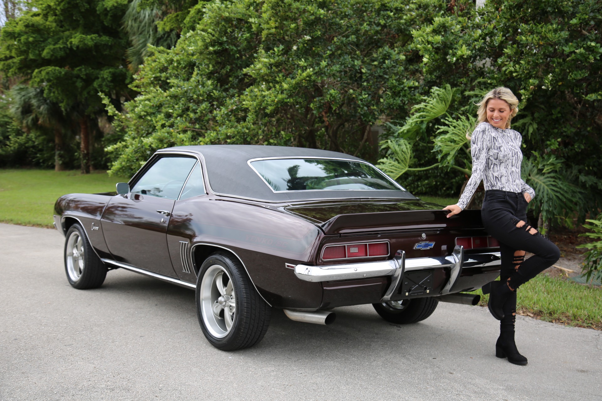 Used 1969 Chevrolet Camaro V8 4 Speed Manual for sale Sold at Muscle Cars for Sale Inc. in Fort Myers FL 33912 6