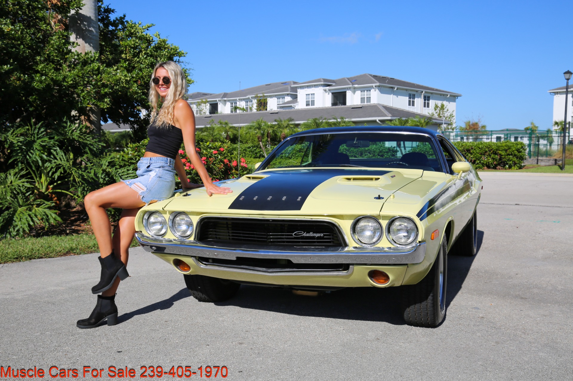 Used 1972 Dodge Challenger V8 383 Automatic for sale Sold at Muscle Cars for Sale Inc. in Fort Myers FL 33912 4
