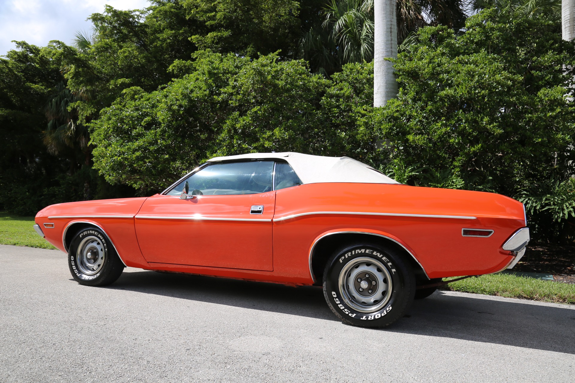 Used 1971 Dodge Challenger Convertible V8 Auto for sale $55,000 at Muscle Cars for Sale Inc. in Fort Myers FL 33912 4